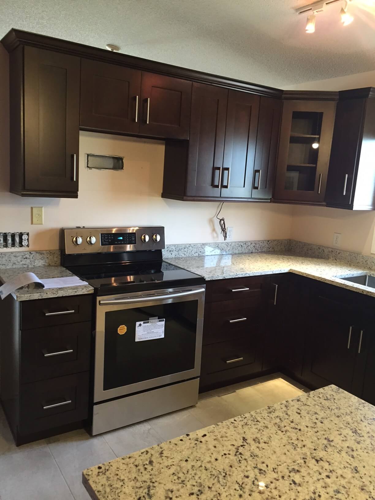 Kitchen Cabinets - Winnipeg Cowry